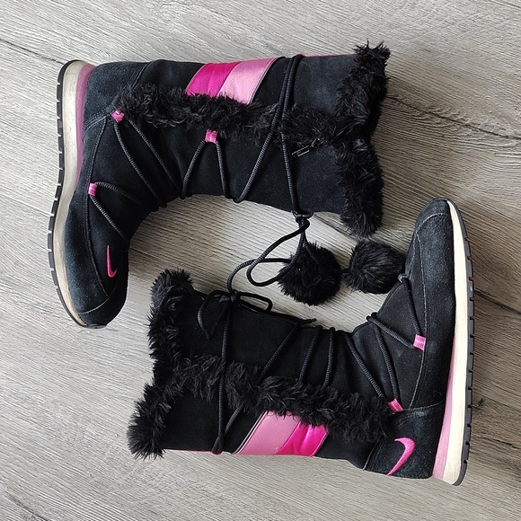 🩷 Nike Winter Pom Pom Snow Boots. Vintage 2005. Size 8 - Picture 1 of 12